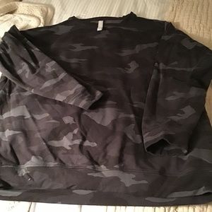 Camo sweatshirt